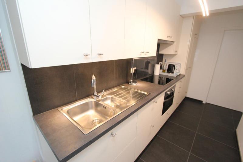 Lichtrijk En Comfortabel Hoekappartement Met Gratis Parking En Zeer Centraal Gelegen - Comme Chez Soi Oostende Exteriör bild