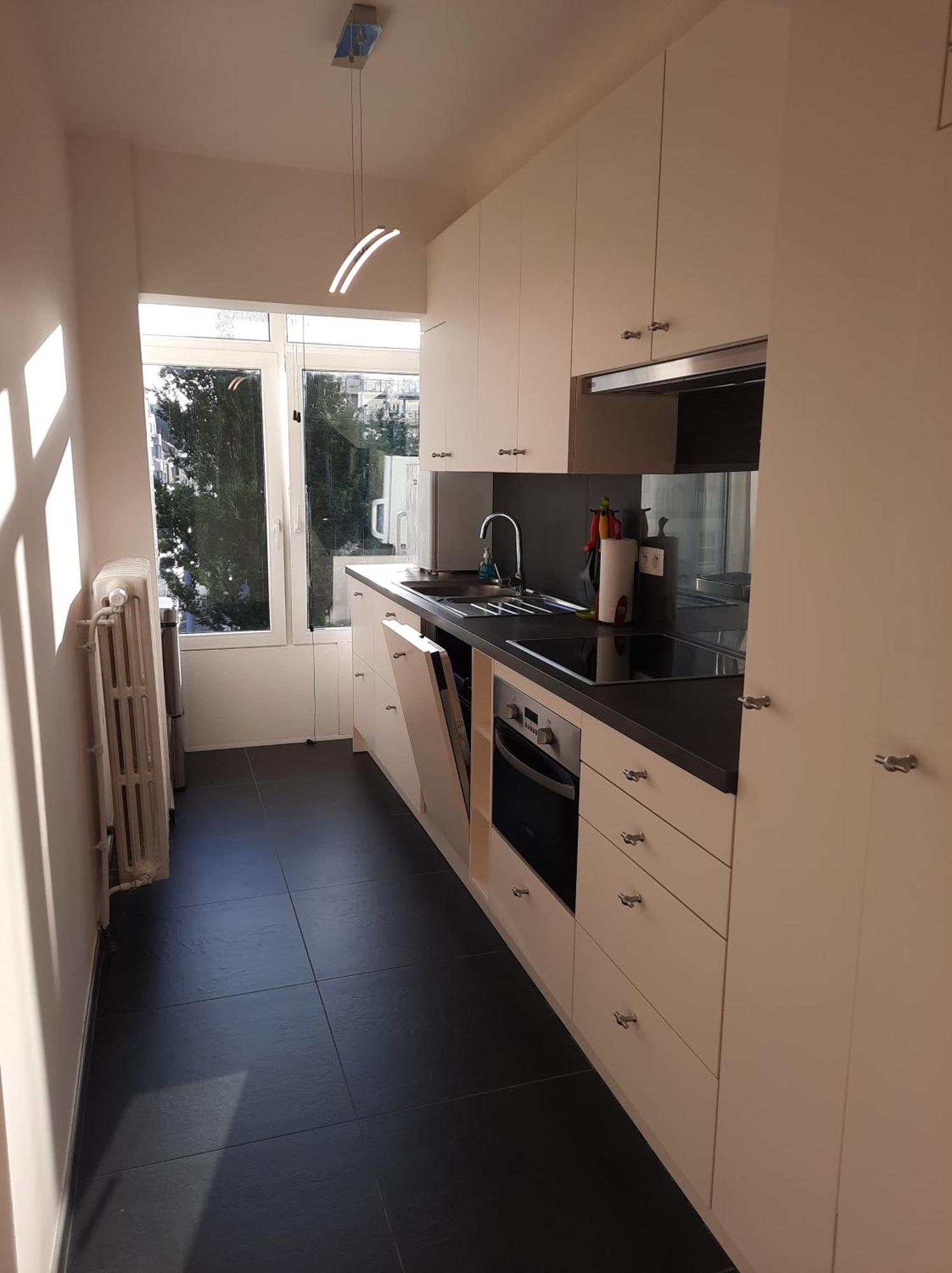 Lichtrijk En Comfortabel Hoekappartement Met Gratis Parking En Zeer Centraal Gelegen - Comme Chez Soi Oostende Exteriör bild