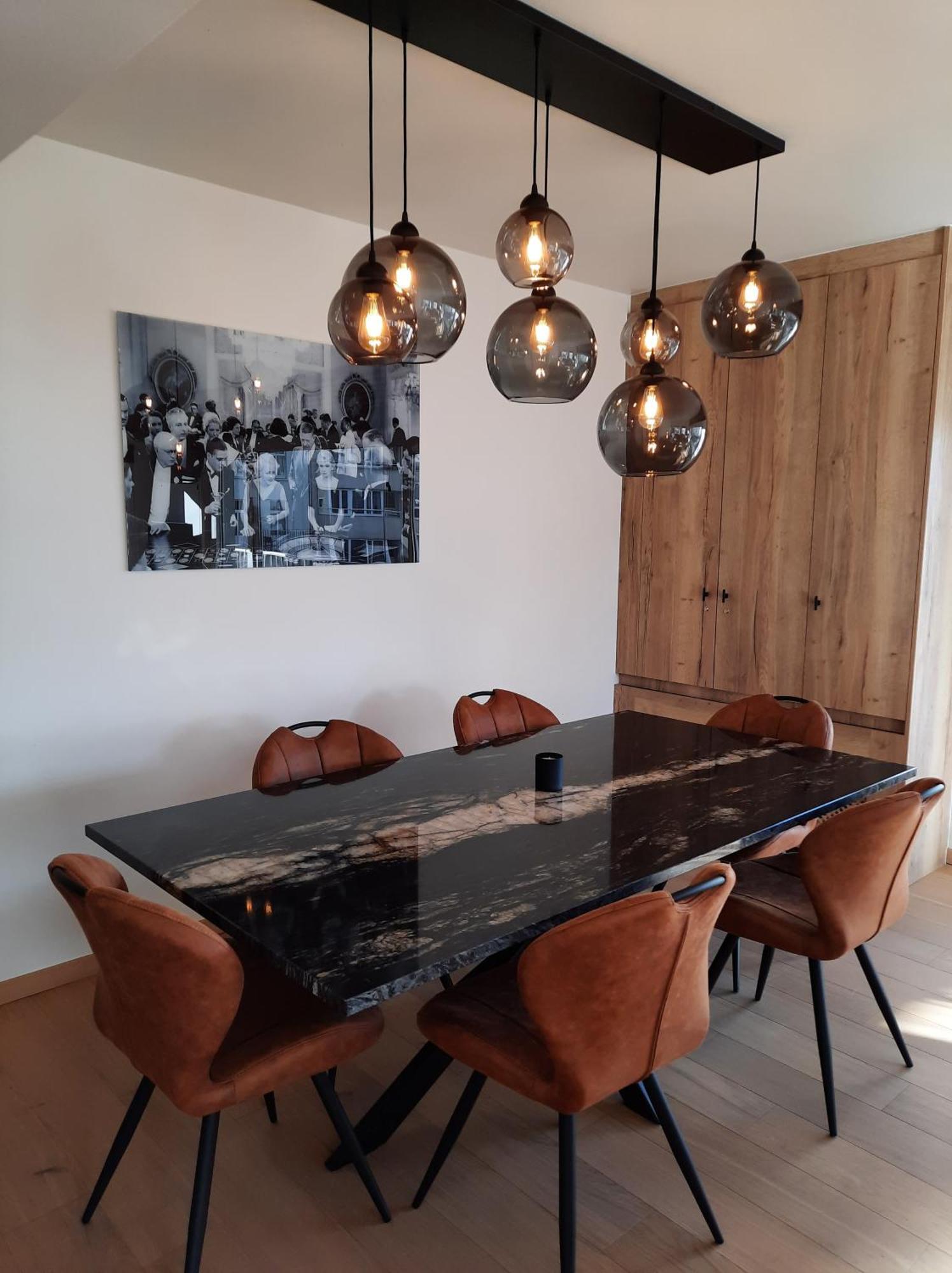 Lichtrijk En Comfortabel Hoekappartement Met Gratis Parking En Zeer Centraal Gelegen - Comme Chez Soi Oostende Exteriör bild